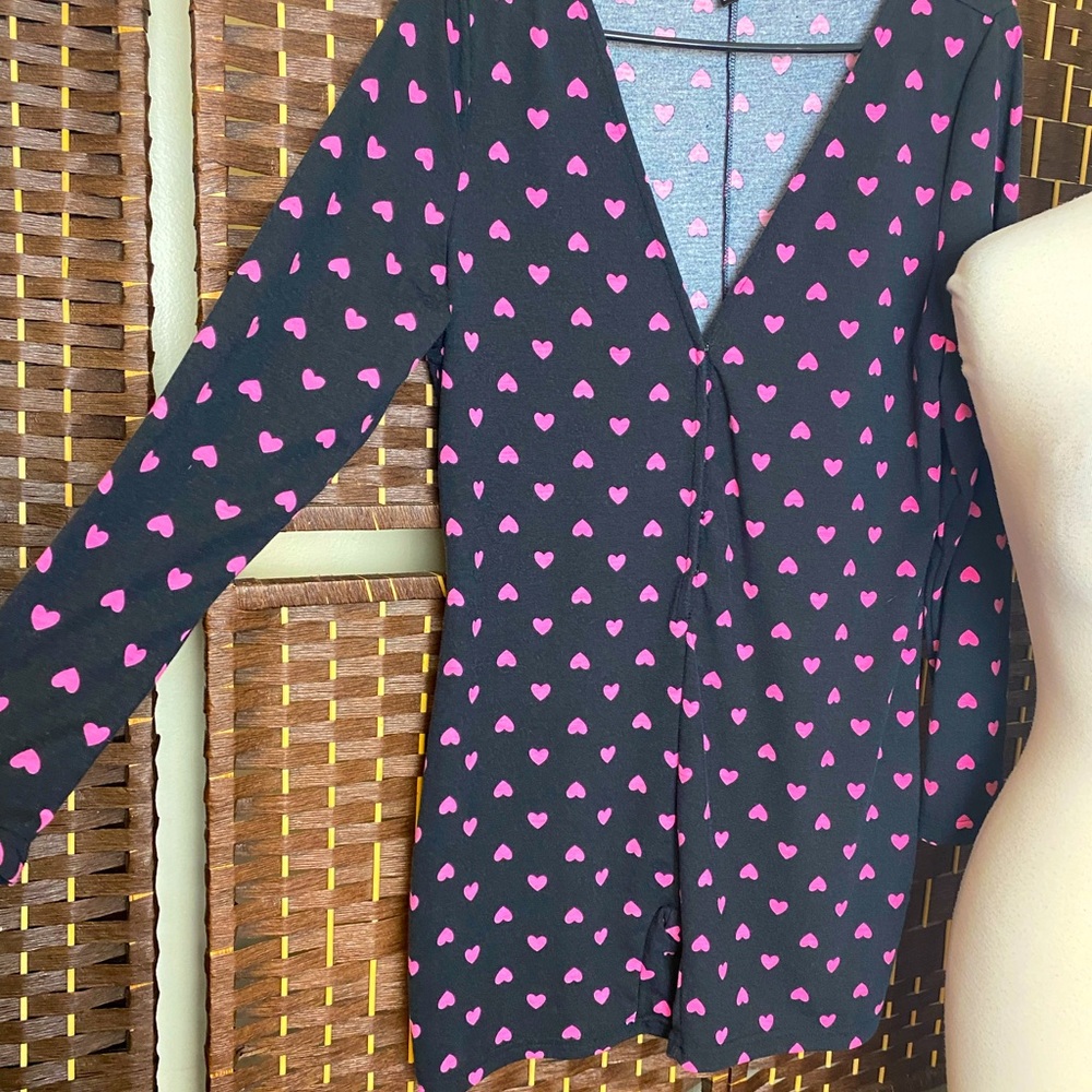 NWOT Shein Curve black pink heart long sleeve romper stretch snap up  size 1 XL